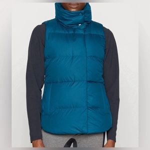 Athleta Downtown Vest in Dark Sardinia Blue